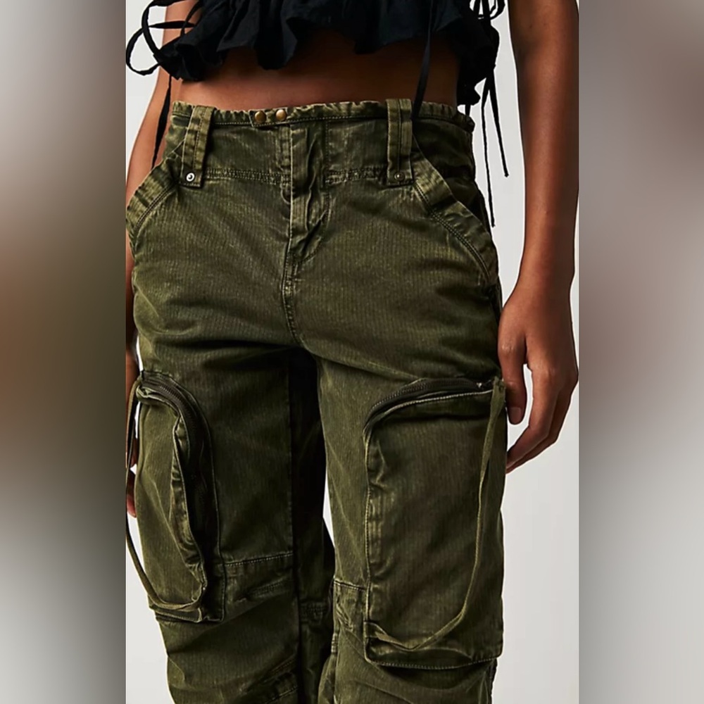 Free People Can't Compare Cargo Pants In Dusty Olive - Picture 2 of 15